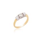 18ct Yellow gold brilliant cut diamond 3 stone ring