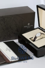 Patek Philippe Ladies' Calatrava 7122/200G-001