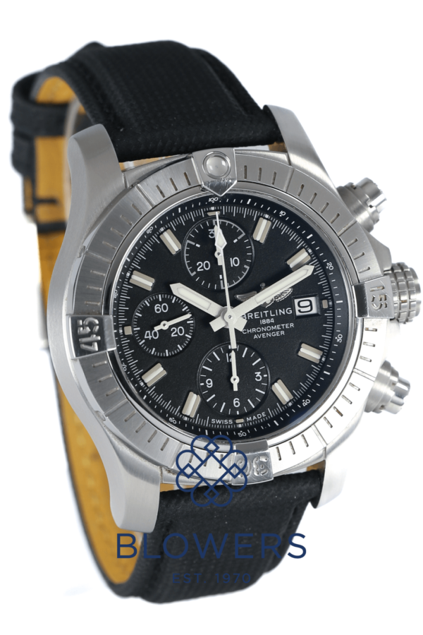 Breitling Avenger Chronograph A13385