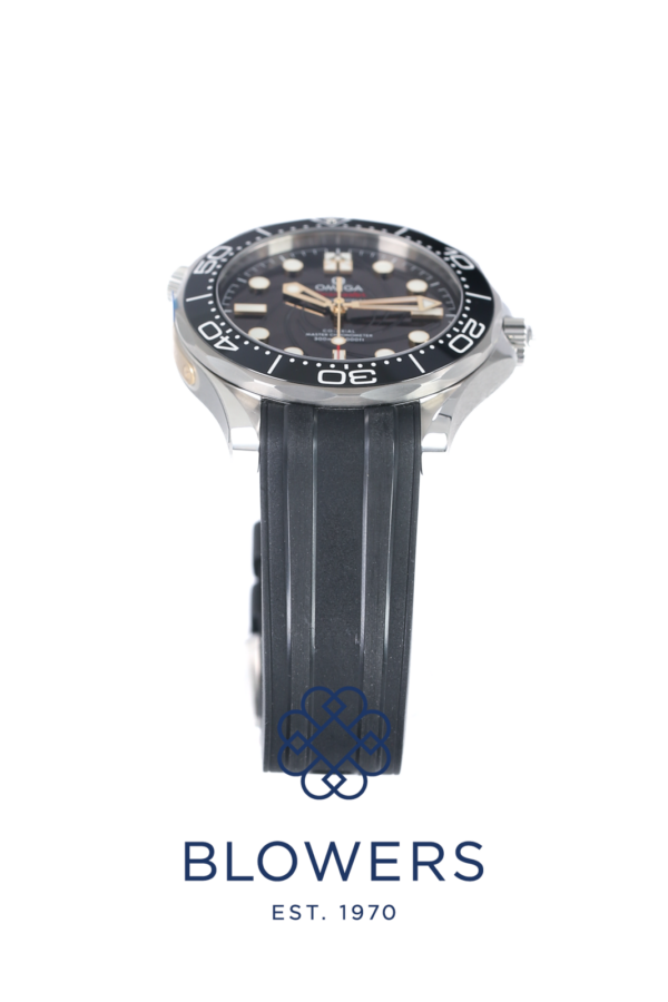 Omega Seamaster Diver James Bond 2 Watch Set 210.62.42.20.01.001 & 210.22.42.20.01.003