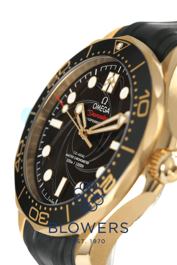 Omega Seamaster Diver James Bond 2 Watch Set 210.62.42.20.01.001 & 210.22.42.20.01.003