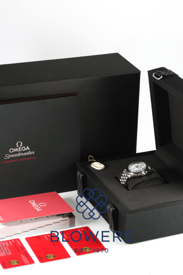 Omega Speedmaster Moon Watch 310.30.42.50.04.001