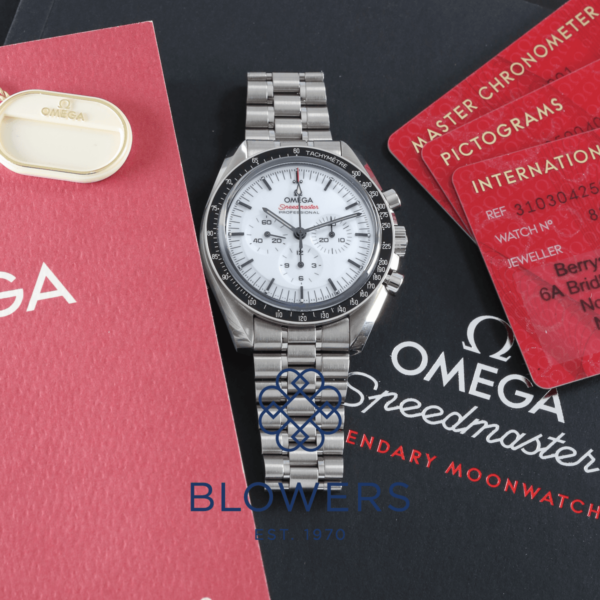 Omega Speedmaster Moon Watch 310.30.42.50.04.001